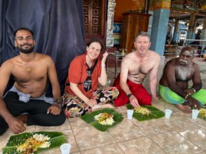 almsgiving kovil_srilanka_hindufestival_jaffna_exploreyarl